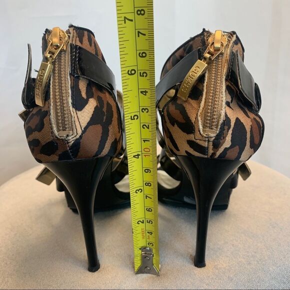 GUESS animal leopard cheetah print black patent strappy high heel sandal Sz 5.5 - Picture 7 of 10